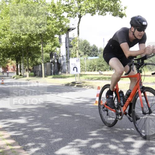 11.08.2024 - GEWOBA Citytriathlon Bremen H.Heesch http://msf.ph/oto/6770242 11.08.2024 12:04:19 Radfahren 801, 862, 899, 907, 911, 918, 955, 964 meine-sportfotos.de