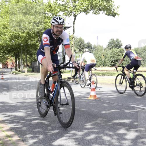 11.08.2024 - GEWOBA Citytriathlon Bremen H.Heesch http://msf.ph/oto/6770245 11.08.2024 12:04:21 Radfahren 801, 862, 899, 907, 911, 918, 955, 964 meine-sportfotos.de