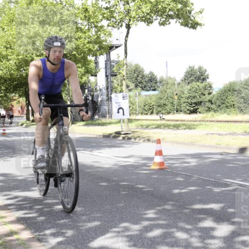 11.08.2024 - GEWOBA Citytriathlon Bremen H.Heesch http://msf.ph/oto/6770250 11.08.2024 12:04:26 Radfahren 757, 801, 862, 899, 907, 918, 944, 955, 962 meine-sportfotos.de