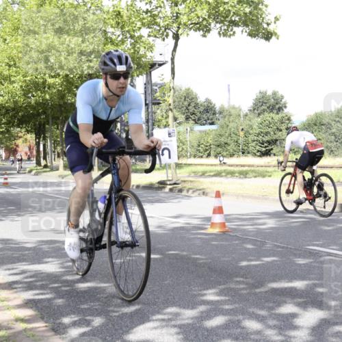 11.08.2024 - GEWOBA Citytriathlon Bremen H.Heesch http://msf.ph/oto/6770283 11.08.2024 12:04:55 Radfahren 768, 773, 839, 958, 994, 1019 meine-sportfotos.de