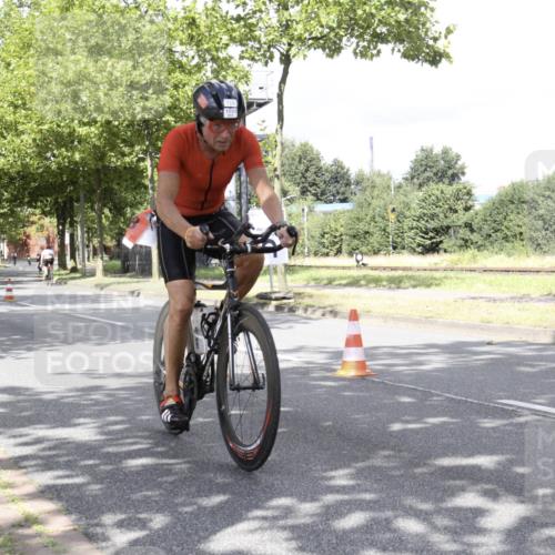 11.08.2024 - GEWOBA Citytriathlon Bremen H.Heesch http://msf.ph/oto/6770289 11.08.2024 12:04:59 Radfahren 768, 773, 839, 958, 994, 1019 meine-sportfotos.de