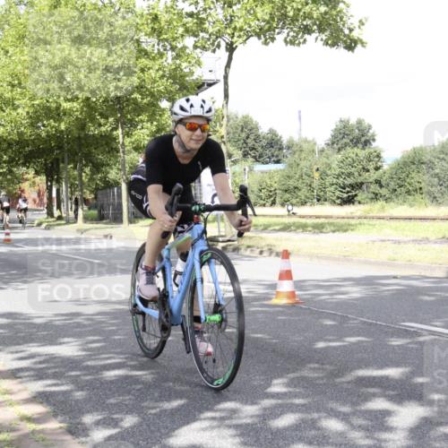 11.08.2024 - GEWOBA Citytriathlon Bremen H.Heesch http://msf.ph/oto/6770302 11.08.2024 12:05:17 Radfahren 783, 864, 865, 1019 meine-sportfotos.de