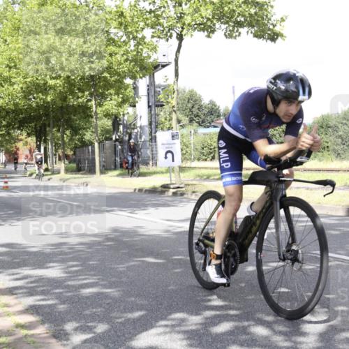 11.08.2024 - GEWOBA Citytriathlon Bremen H.Heesch http://msf.ph/oto/6770305 11.08.2024 12:05:22 Radfahren 783, 805, 864, 865 meine-sportfotos.de