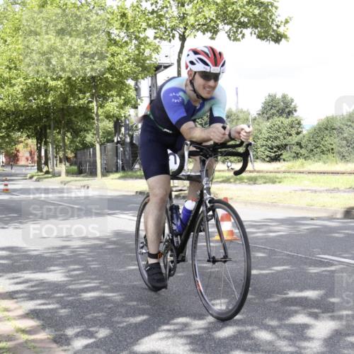 11.08.2024 - GEWOBA Citytriathlon Bremen H.Heesch http://msf.ph/oto/6770307 11.08.2024 12:05:33 Radfahren 783, 805, 920 meine-sportfotos.de