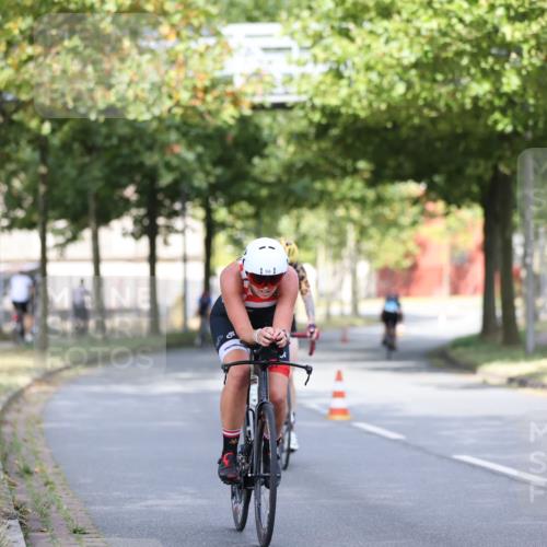 11.08.2024 - GEWOBA Citytriathlon Bremen H.Heesch http://msf.ph/oto/6770494 11.08.2024 10:38:12 Radfahren 3, 52, 56, 94, 95 meine-sportfotos.de