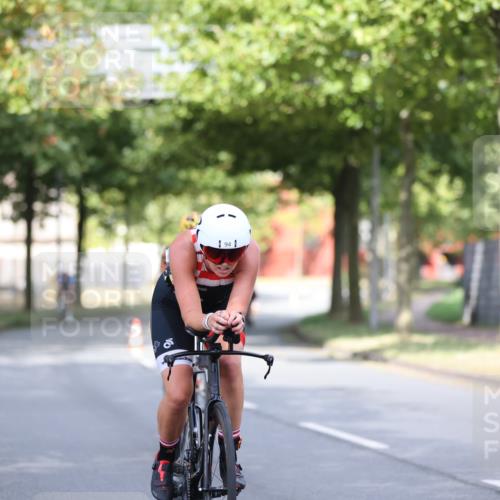 11.08.2024 - GEWOBA Citytriathlon Bremen H.Heesch http://msf.ph/oto/6770511 11.08.2024 10:38:12 Radfahren 3, 52, 56, 94, 95 meine-sportfotos.de