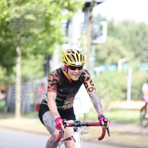 11.08.2024 - GEWOBA Citytriathlon Bremen H.Heesch http://msf.ph/oto/6770538 11.08.2024 10:38:14 Radfahren 3, 52, 56, 94, 95 meine-sportfotos.de