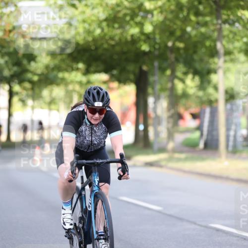 11.08.2024 - GEWOBA Citytriathlon Bremen H.Heesch http://msf.ph/oto/6770651 11.08.2024 10:38:24 Radfahren 3, 4, 11, 29, 43, 52, 58, 94, 95 meine-sportfotos.de