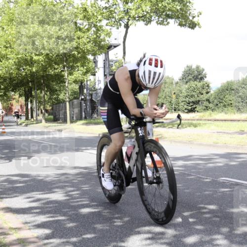 11.08.2024 - GEWOBA Citytriathlon Bremen H.Heesch http://msf.ph/oto/6770701 11.08.2024 12:15:49 Radfahren 767, 780, 786, 790, 791, 985, 989, 1020, 1036 meine-sportfotos.de