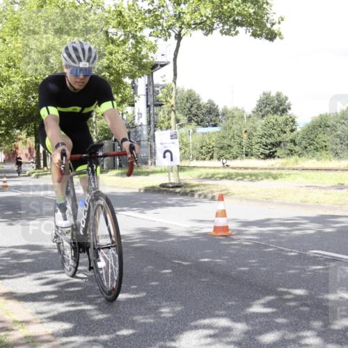 11.08.2024 - GEWOBA Citytriathlon Bremen H.Heesch http://msf.ph/oto/6770703 11.08.2024 12:15:50 Radfahren 767, 780, 786, 790, 791, 985, 989, 1020, 1036 meine-sportfotos.de