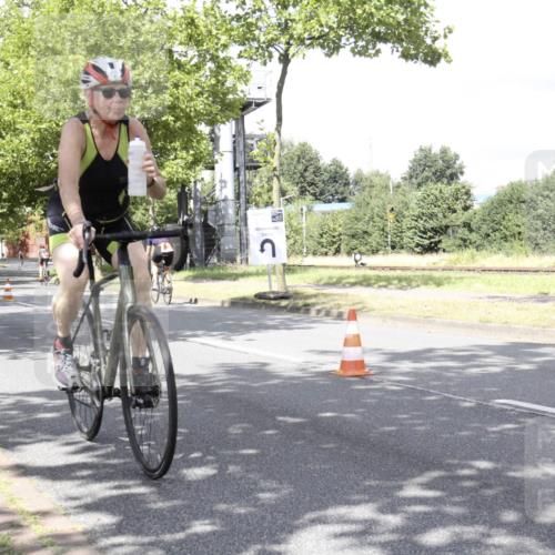11.08.2024 - GEWOBA Citytriathlon Bremen H.Heesch http://msf.ph/oto/6770715 11.08.2024 12:15:54 Radfahren 767, 780, 786, 790, 791, 985, 989, 1020, 1036 meine-sportfotos.de