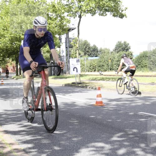 11.08.2024 - GEWOBA Citytriathlon Bremen H.Heesch http://msf.ph/oto/6770721 11.08.2024 12:15:57 Radfahren 767, 780, 786, 790, 791, 800, 989, 1020, 1036 meine-sportfotos.de
