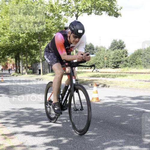 11.08.2024 - GEWOBA Citytriathlon Bremen H.Heesch http://msf.ph/oto/6771464 11.08.2024 12:33:11 Radfahren 758, 786, 834, 957, 967, 998, 1011, 1020, 1039 meine-sportfotos.de