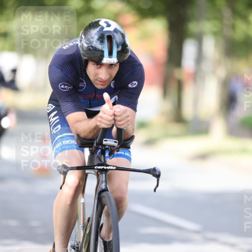 11.08.2024 - GEWOBA Citytriathlon Bremen H.Heesch http://msf.ph/oto/6771977 11.08.2024 11:35:50 Radfahren 783 meine-sportfotos.de