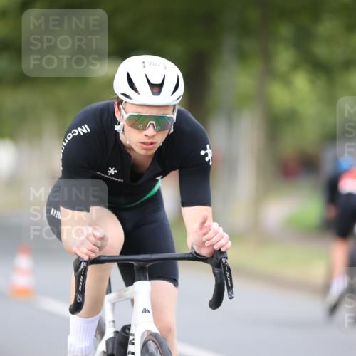 11.08.2024 - GEWOBA Citytriathlon Bremen H.Heesch http://msf.ph/oto/6772913 11.08.2024 11:39:27 Radfahren 782, 823 meine-sportfotos.de