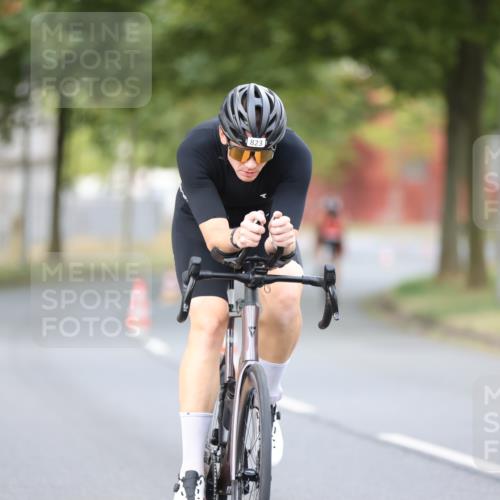 11.08.2024 - GEWOBA Citytriathlon Bremen H.Heesch http://msf.ph/oto/6772929 11.08.2024 11:39:36 Radfahren 782, 823 meine-sportfotos.de