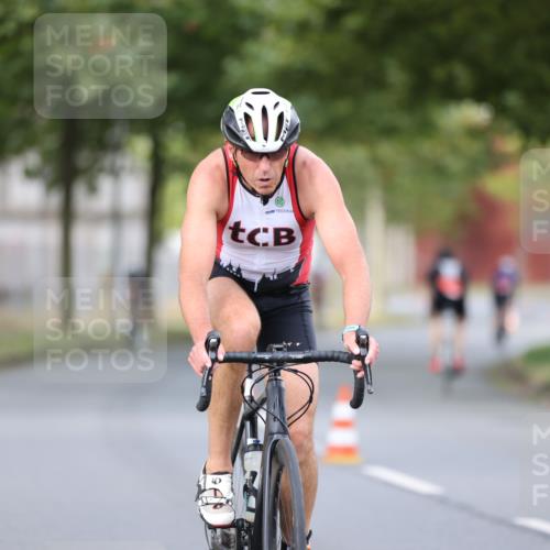 11.08.2024 - GEWOBA Citytriathlon Bremen H.Heesch http://msf.ph/oto/6773004 11.08.2024 11:39:46 Radfahren 807, 820, 823, 878 meine-sportfotos.de