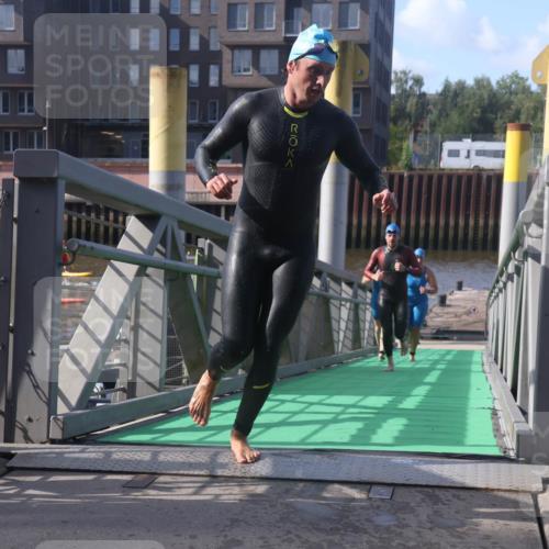 11.08.2024 - GEWOBA Citytriathlon Bremen Lena Gebhardt http://msf.ph/oto/6773466 11.08.2024 10:08:13 Schwimmen 3, 7, 65, 71, 79, 82, 96, 108 meine-sportfotos.de