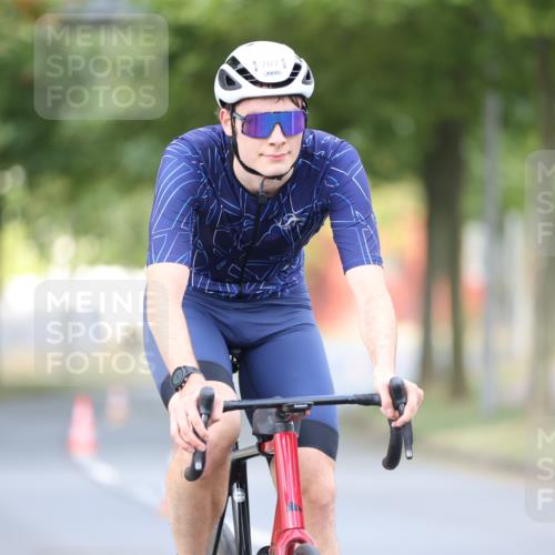 11.08.2024 - GEWOBA Citytriathlon Bremen H.Heesch http://msf.ph/oto/6773469 11.08.2024 11:40:29 Radfahren 754, 767, 772 meine-sportfotos.de