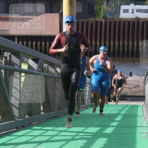 11.08.2024 - GEWOBA Citytriathlon Bremen Lena Gebhardt http://msf.ph/oto/6773477 11.08.2024 10:08:15 Schwimmen 3, 7, 65, 71, 79, 82, 108 meine-sportfotos.de