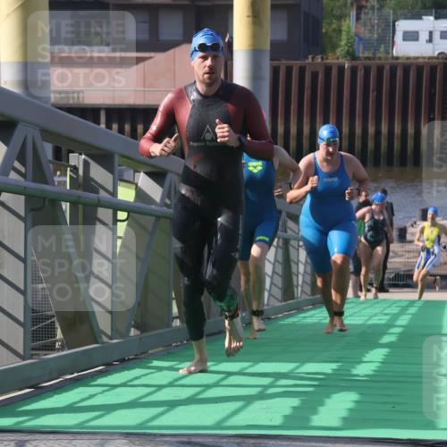 11.08.2024 - GEWOBA Citytriathlon Bremen Lena Gebhardt http://msf.ph/oto/6773483 11.08.2024 10:08:15 Schwimmen 3, 7, 65, 71, 79, 82, 108 meine-sportfotos.de