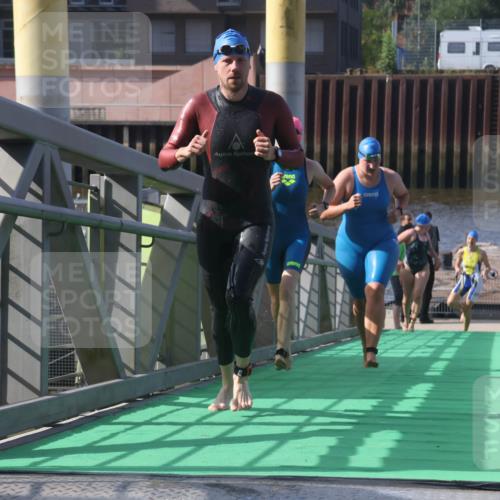 11.08.2024 - GEWOBA Citytriathlon Bremen Lena Gebhardt http://msf.ph/oto/6773487 11.08.2024 10:08:15 Schwimmen 3, 7, 65, 71, 79, 82, 108 meine-sportfotos.de