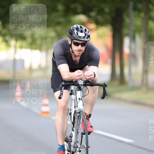 11.08.2024 - GEWOBA Citytriathlon Bremen H.Heesch http://msf.ph/oto/6773531 11.08.2024 11:40:32 Radfahren 754, 767, 772 meine-sportfotos.de