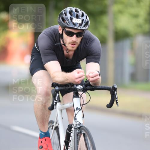11.08.2024 - GEWOBA Citytriathlon Bremen H.Heesch http://msf.ph/oto/6773560 11.08.2024 11:40:32 Radfahren 754, 767, 772 meine-sportfotos.de