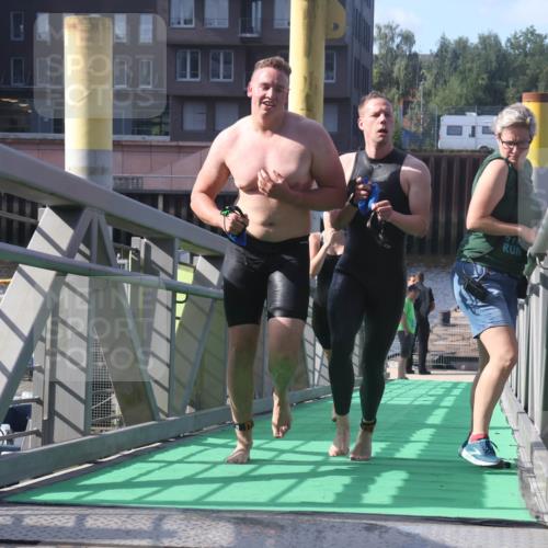 11.08.2024 - GEWOBA Citytriathlon Bremen Lena Gebhardt http://msf.ph/oto/6773585 11.08.2024 10:08:31 Schwimmen 43, 65, 71, 98, 108, 110 meine-sportfotos.de