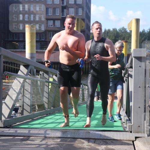 11.08.2024 - GEWOBA Citytriathlon Bremen Lena Gebhardt http://msf.ph/oto/6773595 11.08.2024 10:08:31 Schwimmen 43, 65, 71, 98, 108, 110 meine-sportfotos.de