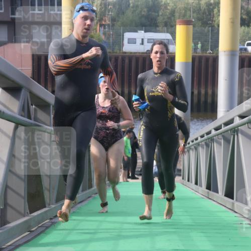 11.08.2024 - GEWOBA Citytriathlon Bremen Lena Gebhardt http://msf.ph/oto/6773760 11.08.2024 10:09:31 Schwimmen 4, 9, 20, 27, 42, 45, 48, 52, 58, 62, 69, 78, 99 meine-sportfotos.de