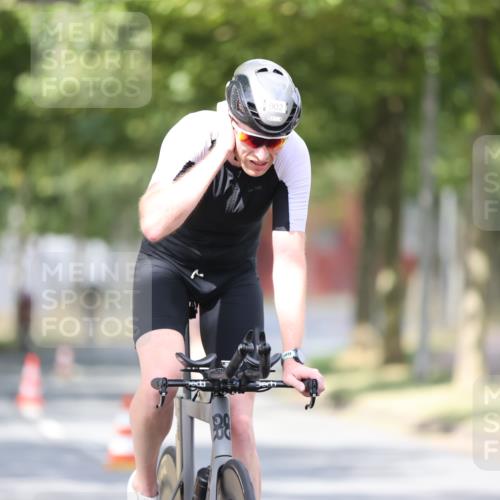 11.08.2024 - GEWOBA Citytriathlon Bremen H.Heesch http://msf.ph/oto/6773987 11.08.2024 11:41:31 Radfahren 786, 835, 896, 902, 1020 meine-sportfotos.de