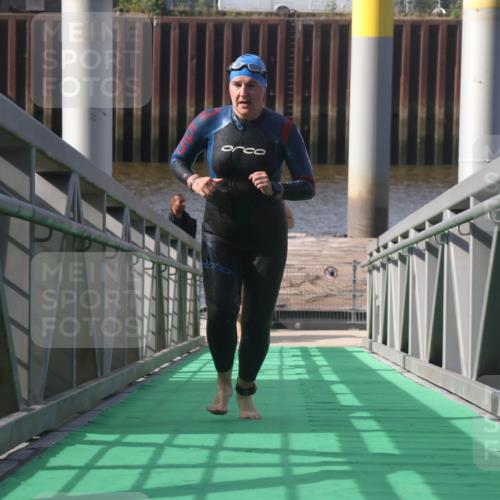 11.08.2024 - GEWOBA Citytriathlon Bremen Lena Gebhardt http://msf.ph/oto/6774235 11.08.2024 10:10:19 Schwimmen 22, 29, 50, 102, 116 meine-sportfotos.de