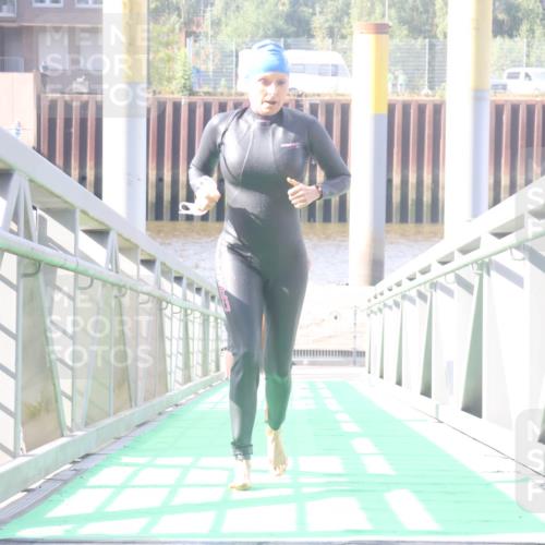 11.08.2024 - GEWOBA Citytriathlon Bremen Lena Gebhardt http://msf.ph/oto/6774399 11.08.2024 10:10:41 Schwimmen 6, 30, 47, 51, 116 meine-sportfotos.de