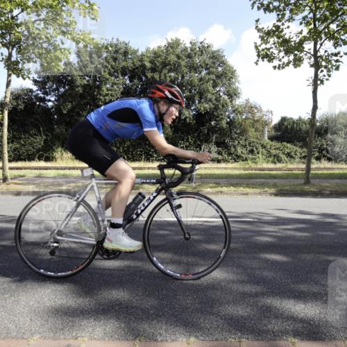11.08.2024 - GEWOBA Citytriathlon Bremen H.Heesch http://msf.ph/oto/6774577 11.08.2024 10:19:44 Radfahren 3, 56, 59 meine-sportfotos.de