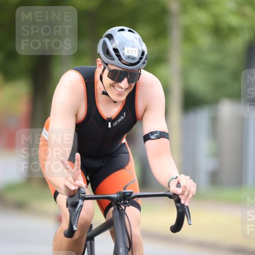 11.08.2024 - GEWOBA Citytriathlon Bremen H.Heesch http://msf.ph/oto/6774945 11.08.2024 11:42:37 Radfahren 857, 877 meine-sportfotos.de