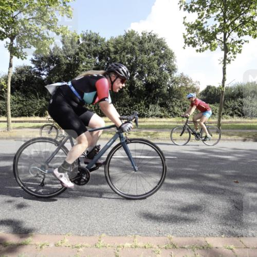 11.08.2024 - GEWOBA Citytriathlon Bremen H.Heesch http://msf.ph/oto/6774995 11.08.2024 10:40:49 Radfahren 32, 49, 55, 69, 80, 98, 109 meine-sportfotos.de