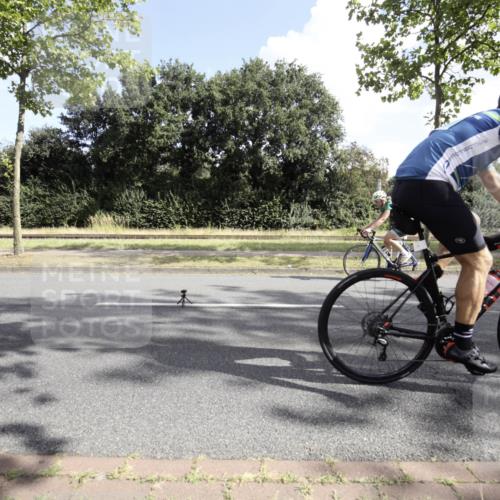 11.08.2024 - GEWOBA Citytriathlon Bremen H.Heesch http://msf.ph/oto/6775011 11.08.2024 10:41:11 Radfahren 15, 34, 84 meine-sportfotos.de