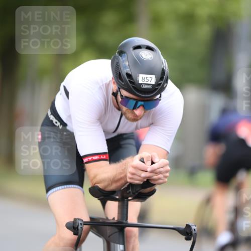 11.08.2024 - GEWOBA Citytriathlon Bremen H.Heesch http://msf.ph/oto/6775042 11.08.2024 11:42:49 Radfahren 857, 1008 meine-sportfotos.de