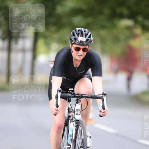 11.08.2024 - GEWOBA Citytriathlon Bremen H.Heesch http://msf.ph/oto/6775097 11.08.2024 11:42:57 Radfahren 780, 857, 1008 meine-sportfotos.de
