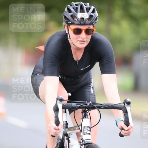 11.08.2024 - GEWOBA Citytriathlon Bremen H.Heesch http://msf.ph/oto/6775117 11.08.2024 11:42:58 Radfahren 756, 780, 857, 1008 meine-sportfotos.de