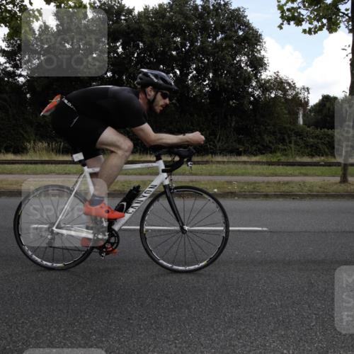 11.08.2024 - GEWOBA Citytriathlon Bremen H.Heesch http://msf.ph/oto/6775469 11.08.2024 11:40:34 Radfahren 767, 771, 772 meine-sportfotos.de