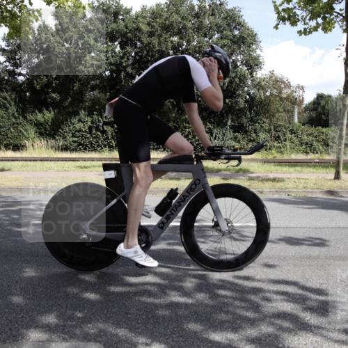 11.08.2024 - GEWOBA Citytriathlon Bremen H.Heesch http://msf.ph/oto/6775474 11.08.2024 11:41:32 Radfahren 786, 835, 896, 902, 1020 meine-sportfotos.de