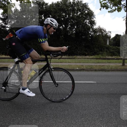 11.08.2024 - GEWOBA Citytriathlon Bremen H.Heesch http://msf.ph/oto/6775491 11.08.2024 11:43:26 Radfahren 770, 846, 868, 925, 967 meine-sportfotos.de