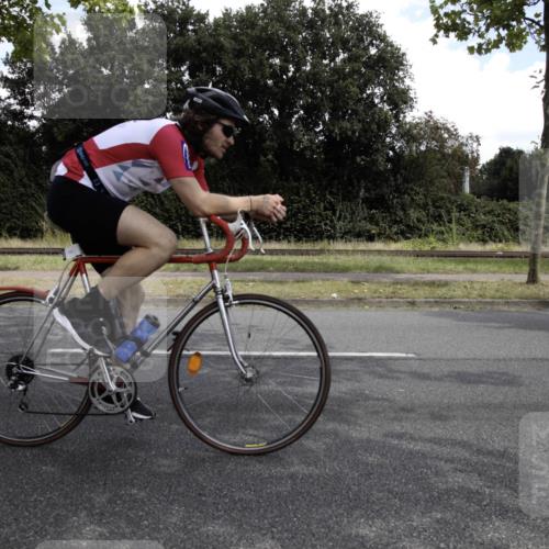 11.08.2024 - GEWOBA Citytriathlon Bremen H.Heesch http://msf.ph/oto/6775503 11.08.2024 11:44:19 Radfahren 759, 855, 861, 926 meine-sportfotos.de