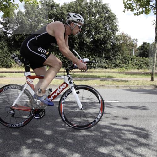11.08.2024 - GEWOBA Citytriathlon Bremen H.Heesch http://msf.ph/oto/6775525 11.08.2024 11:45:07 Radfahren 819, 827, 916, 927, 956, 964, 973, 974, 996, 1030 meine-sportfotos.de