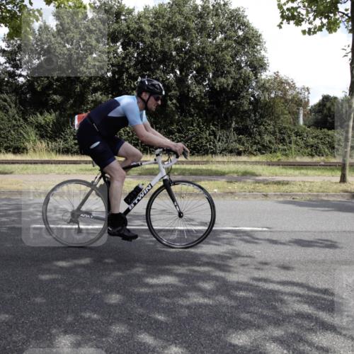 11.08.2024 - GEWOBA Citytriathlon Bremen H.Heesch http://msf.ph/oto/6775547 11.08.2024 11:45:50 Radfahren 822, 826, 845, 853, 867, 871, 873, 875, 936, 994, 1029 meine-sportfotos.de
