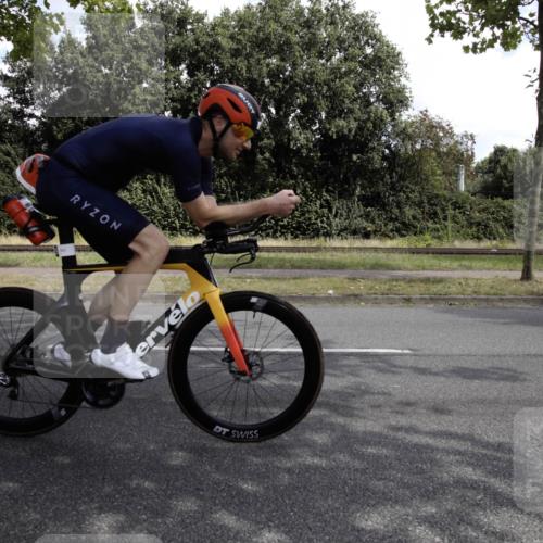 11.08.2024 - GEWOBA Citytriathlon Bremen H.Heesch http://msf.ph/oto/6775551 11.08.2024 11:46:03 Radfahren 755, 775, 806, 845, 853, 954, 962 meine-sportfotos.de