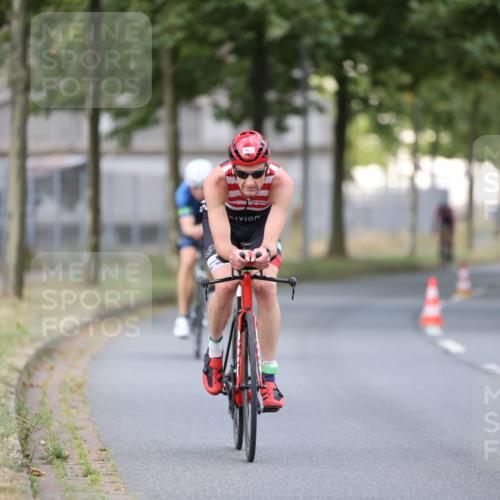 11.08.2024 - GEWOBA Citytriathlon Bremen H.Heesch http://msf.ph/oto/6775602 11.08.2024 11:43:22 Radfahren 756, 846, 868, 925, 967 meine-sportfotos.de