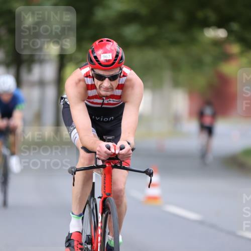 11.08.2024 - GEWOBA Citytriathlon Bremen H.Heesch http://msf.ph/oto/6775632 11.08.2024 11:43:23 Radfahren 756, 846, 868, 925, 967 meine-sportfotos.de